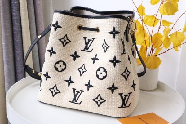LV M23080 BLACK