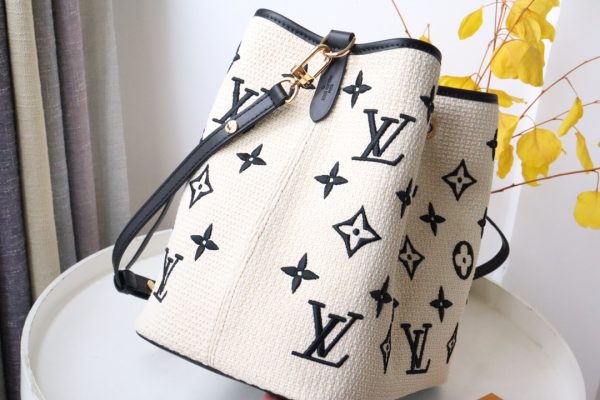 LV M23080 BLACK