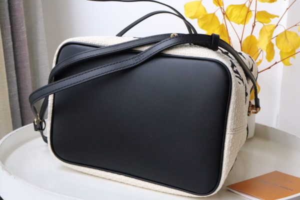 LV M23080 BLACK