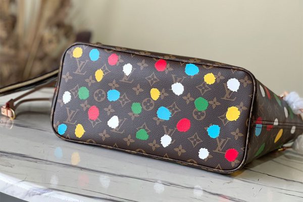 LV M46381 Polka Dot Printing