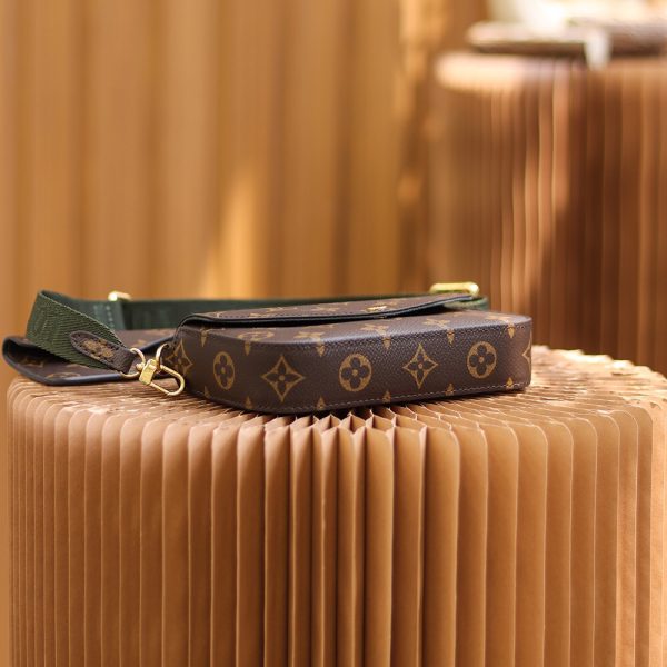 LV Ladies Bags M80091