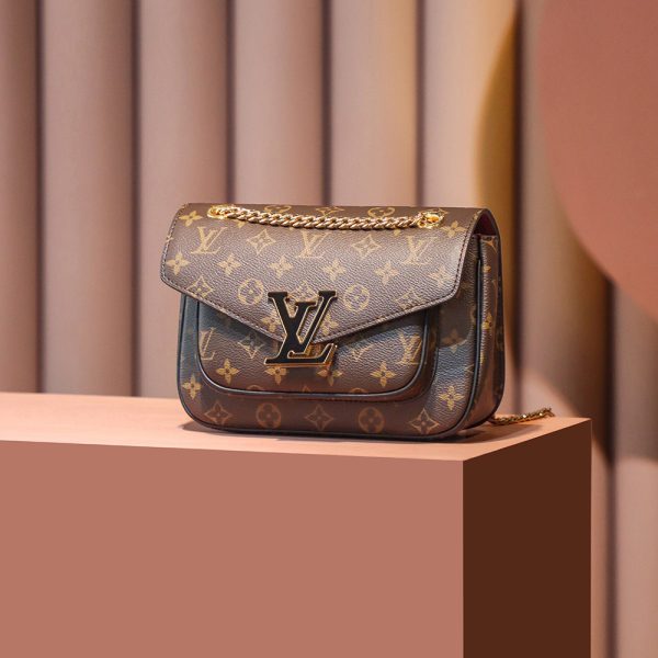 LV Ladies Bags M45592
