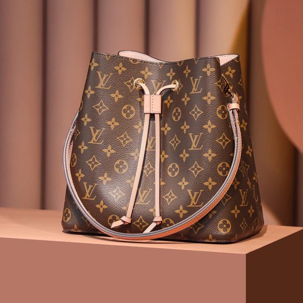 LV Ladies Bags M44022