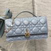 𝐃𝐢𝐨𝐫 𝐋𝐚𝐝𝐲 Pearl chain clutch bag blue